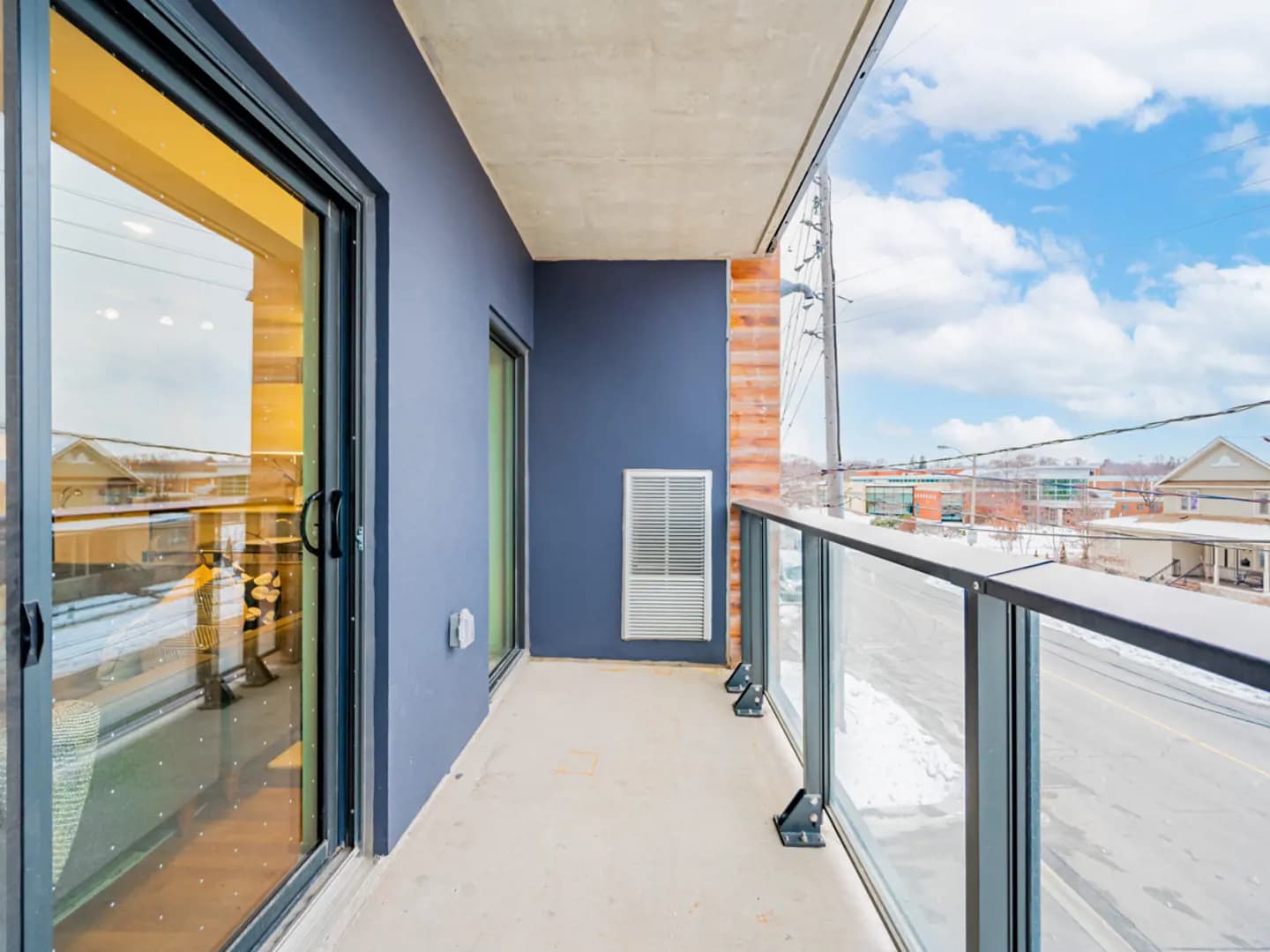 B-Line Condos thumbnail 3