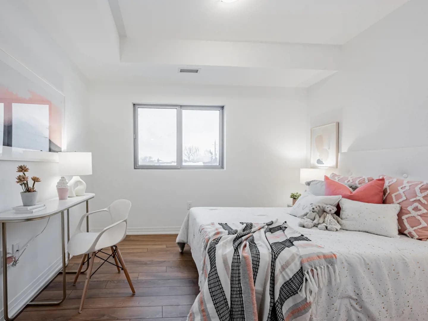 B-Line Condos thumbnail 11