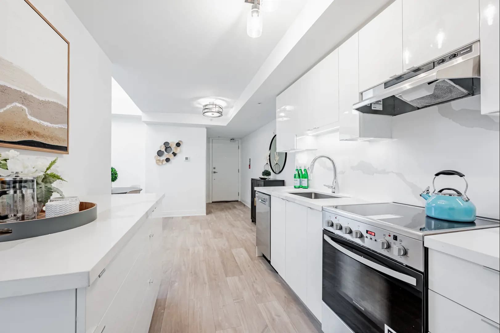 B-Line Condos thumbnail 15