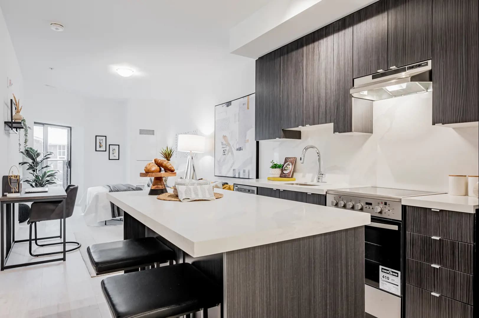 B-Line Condos thumbnail 16